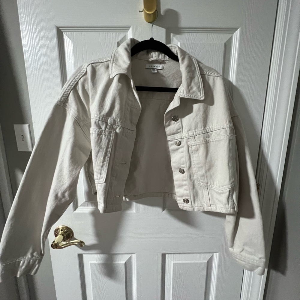 Cropped Off-White Jacket